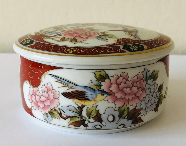Fine Art Flowers Birds 9x5cm, Sugar Bowl Medium Ceramic Lidded Pot Dish VINTAGE CERAMIC Asian Floral Bird Lidded POT Trinket Dish