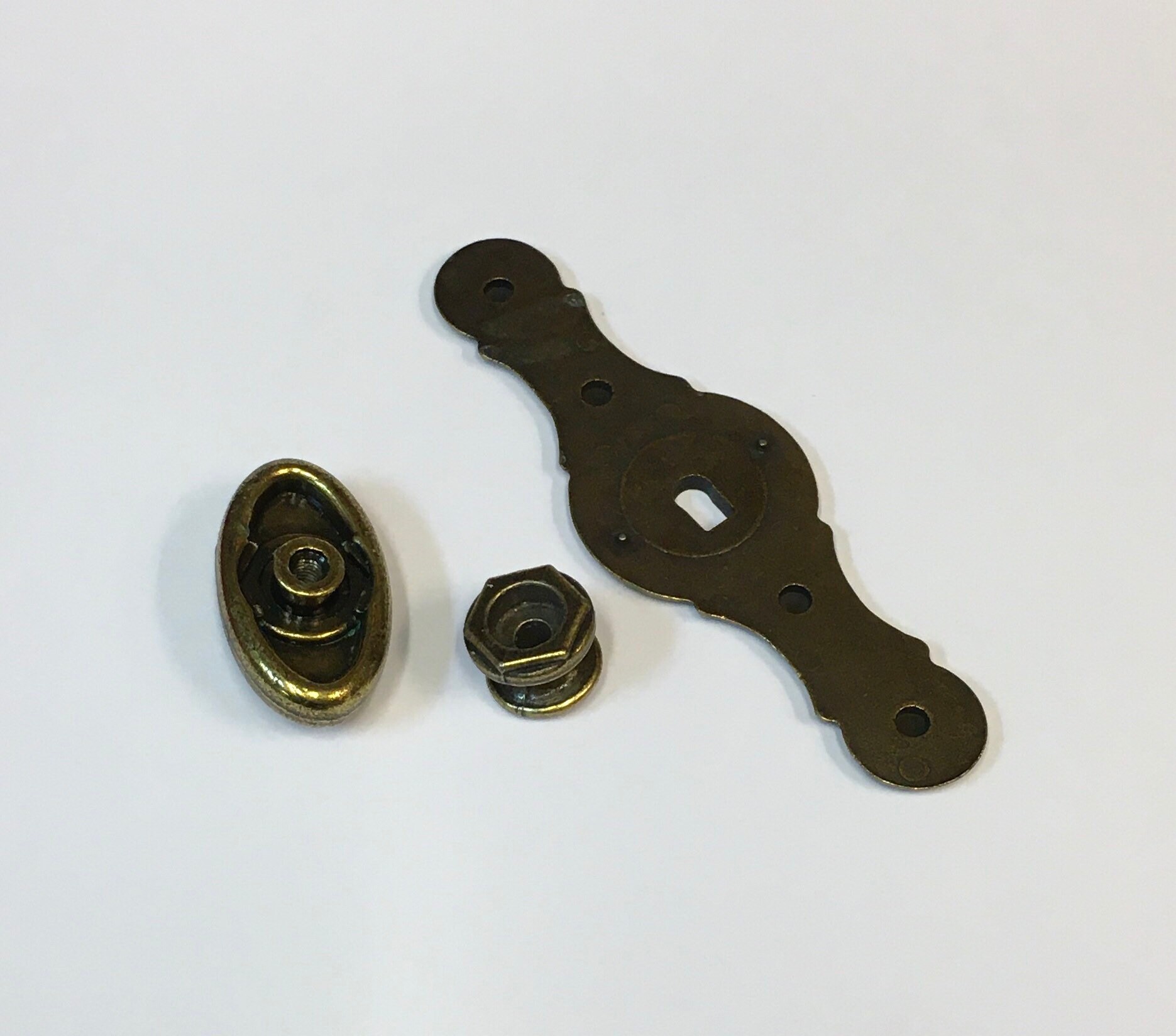 Perilla de gabinete de latón antiguo con placa posterior de 95 | Etsy