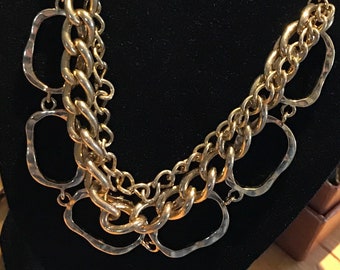 Vintage gold tone chain link necklace.