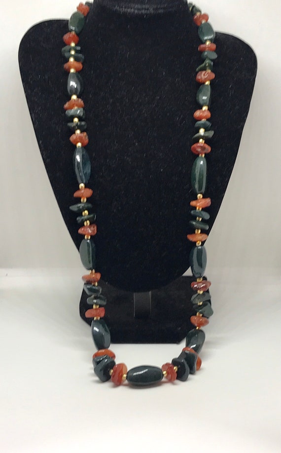 Vintage green and orange agate necklace. - image 8