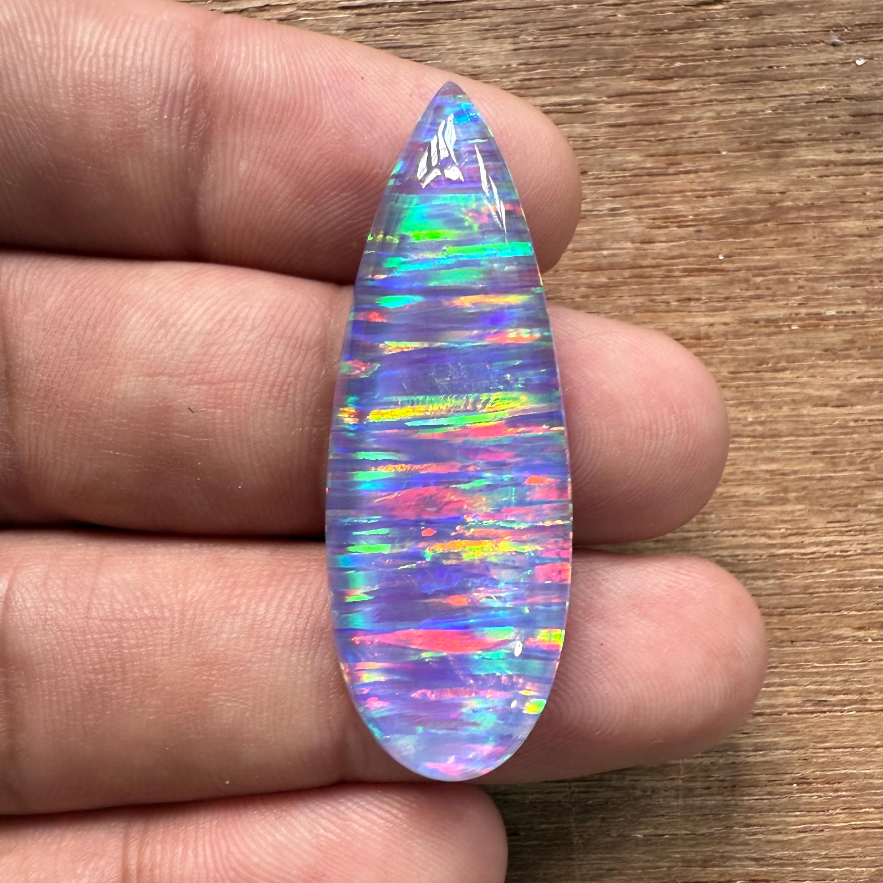 ギルソン オーロラ オパール カボション、ペアー オパール ダブレット