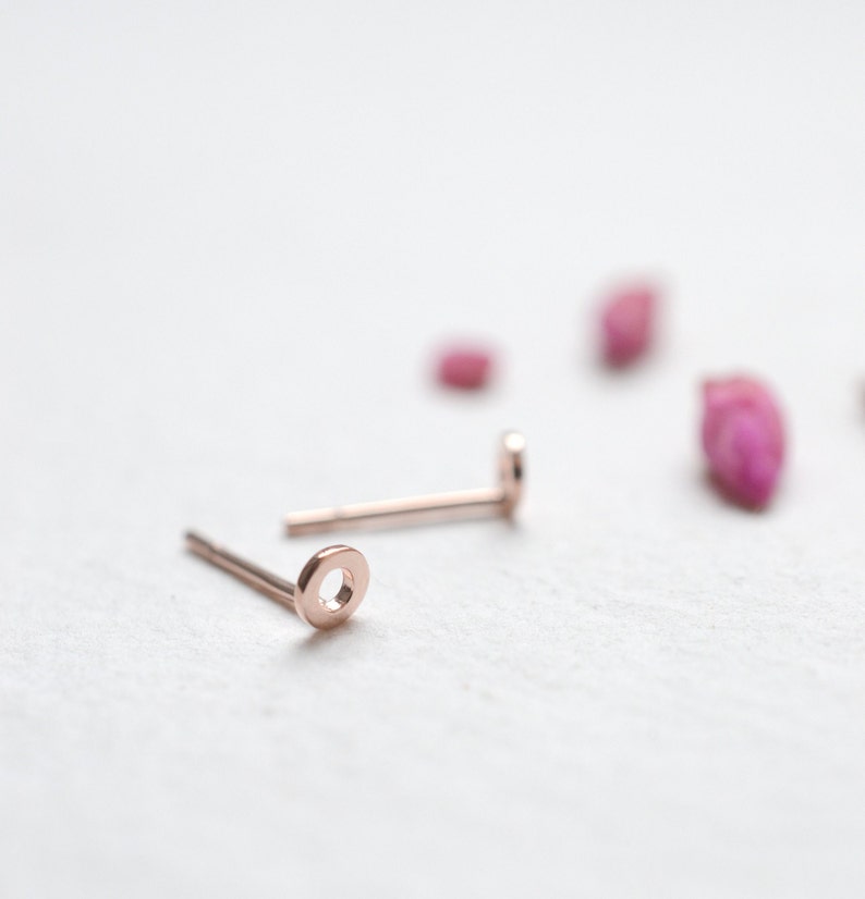 Small Things Circle Outline Mini Disc Plain Stud Earrings Sterling Silver Rose Gold Yellow Gold zdjęcie 3