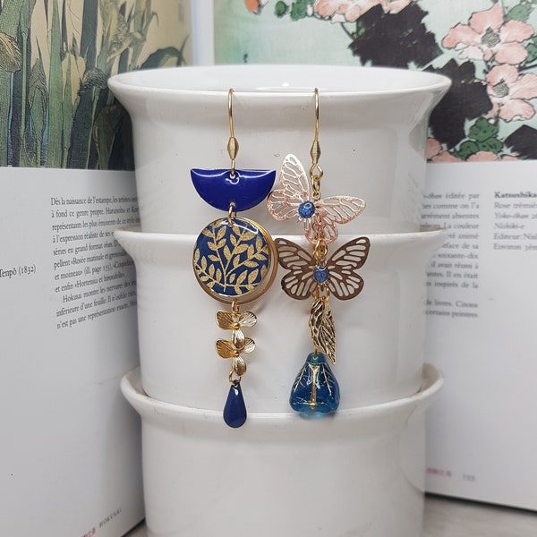 Boucles d'oreilles asymétriques "Rêveries" , papier washi bleu, perle de verre tchèque, bijou fait main, cadeau femme, bijou japonisant