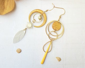 Asymmetric yellow sandblasted Christmas earrings, hand painted, handmade jewelry, women's Christmas gift