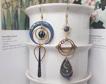 Boucles d'oreilles asymétriques bleues "Voute Céleste", peintes à la main, bijou fait main, cadeau femme