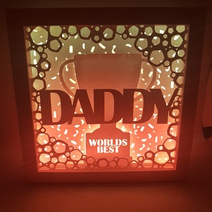 World's Best Daddy shadow box SVG PDF PNG modello di download immediato per taglio carta Taglia file 8x8 10x10 12x12 Lightbox per il compleanno della festa del papà