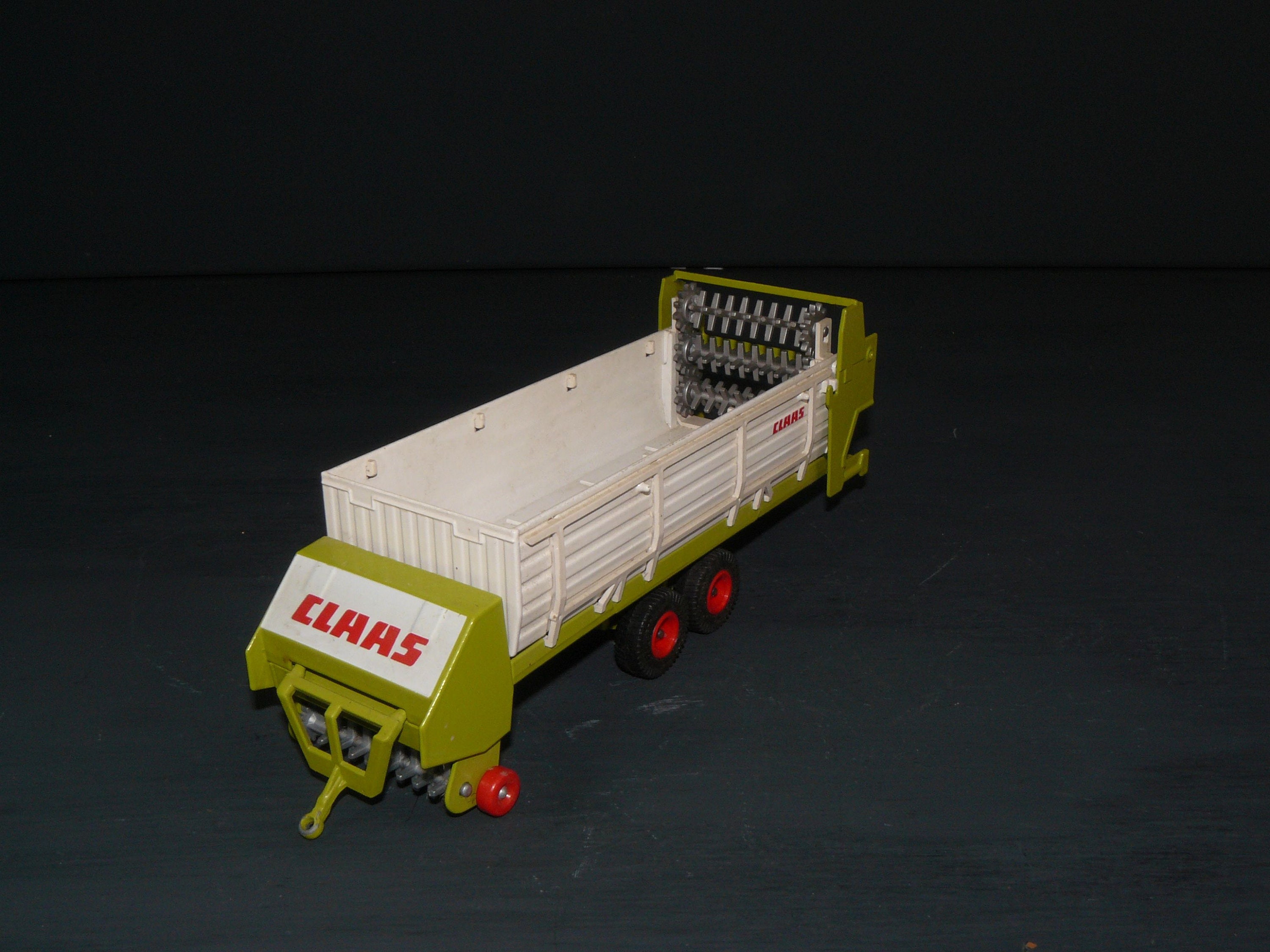 Vintage siku Farmer 2612claas Hay Cart 1:32 Metal Toy Hay Spreader 