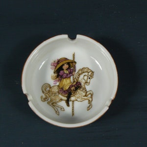 vintage ashtray porcelain*Miss Petticoat Roth International*70s Ashtay