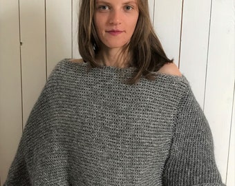 Alpaca wool poncho in gray white hand-knitted / knitted poncho