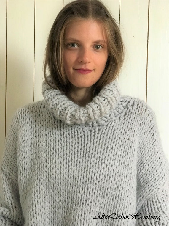 Oversized sweater in polar white with turtleneck / Handmade