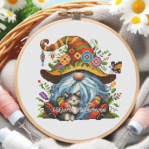 ノームと子猫のクロスステッチ パターン pdf 気まぐれな猫、ネコ科のペット、面白い刺繍、花柄の夏の絵画、蝶のニードルポイント タペストリー