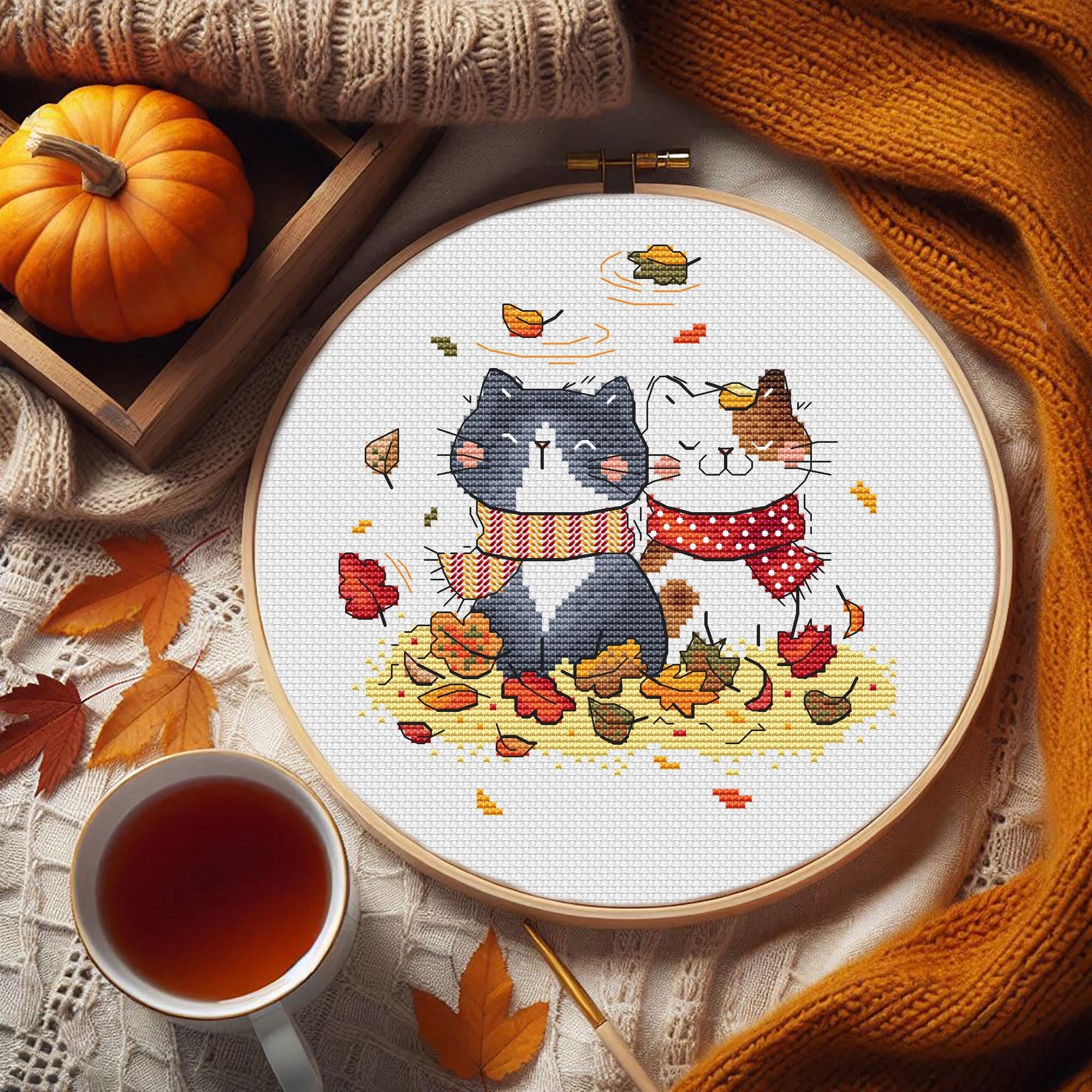 お値下げ❣️素敵すぎる！ヴィンテージ　猫とサボテンの刺繍パネル ロマンチックな猫のクロスステッチパターン：秋の恋する動物たちの刺繍