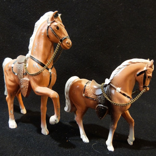 Pair hollowcast metal tan horses - Antique animal children toy - Collectable horse - Vintage Japan 1940's