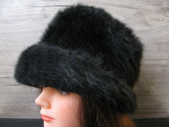 Vintage Women's Black Rabbit Fur Felt Hat - Handm… - image 1