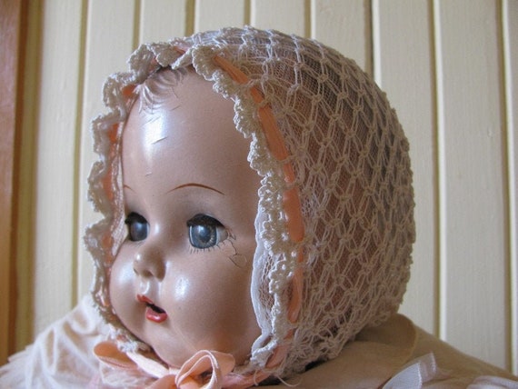 Antique hand crocheted baby hat - Ecru natural co… - image 1