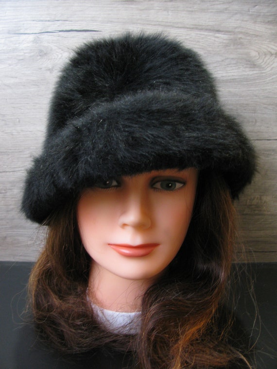 Vintage Women's Black Rabbit Fur Felt Hat - Handm… - image 2