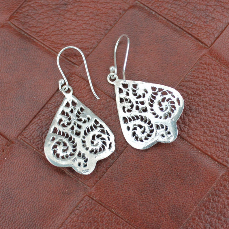 Leafy Designer Earrings,Blue Turquoise Pendant Set,Filigree Work Pendant,Dangle Earrings,Beautiful Earring Pendant Set,Party Wear Jewelry