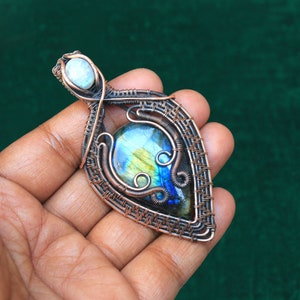 Spectacular Labradorite Gemstone Copper Pendant, Oxidize Copper Wire Wrap Pendant Jewelry, Gift For Her, Unique Design Copper Pendant