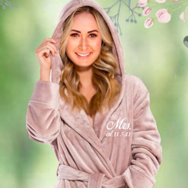 A Custom Gift for Women | Personalized Women's  Hooded Bathrobes for Women |Comfy Plush Robes | Spa Bathroom Robe Gift Idea Wife Girlfriend