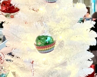 Cupcake ornament