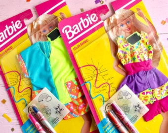 Vêtements mode pour poupée Barbie des années 90, ma première tenue mode, vintage autocollants au crayon néon Barbie chemise short, activité de dessin poupée Barbie