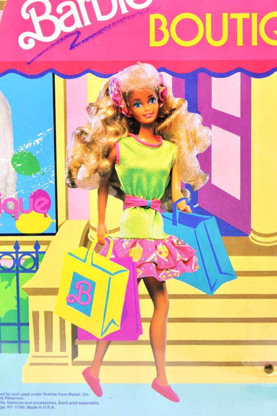 Fashion Doll Trunk With Barbie Accessories & Clothes