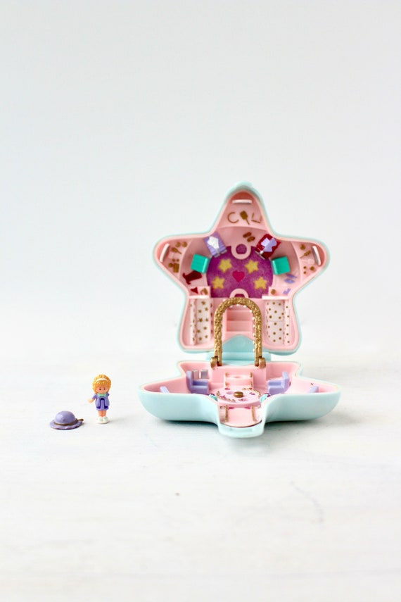 polly pocket fashion show runway