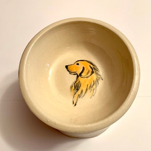 Tilted Elevated Handmade Ceramic Doggy Treats Food Bowl - Golden Retriever