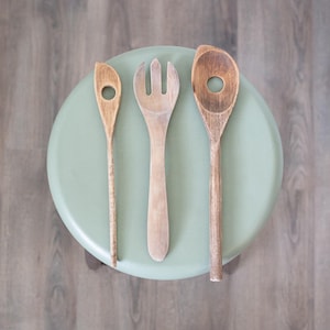 Vintage wooden spoons set of 3, wood decorative spoons, farmhouse kitchen decor, rustic spoons, brown home decor. vintage gift for home