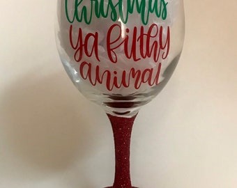 Home Alone Christmas Glitter Wine Glass