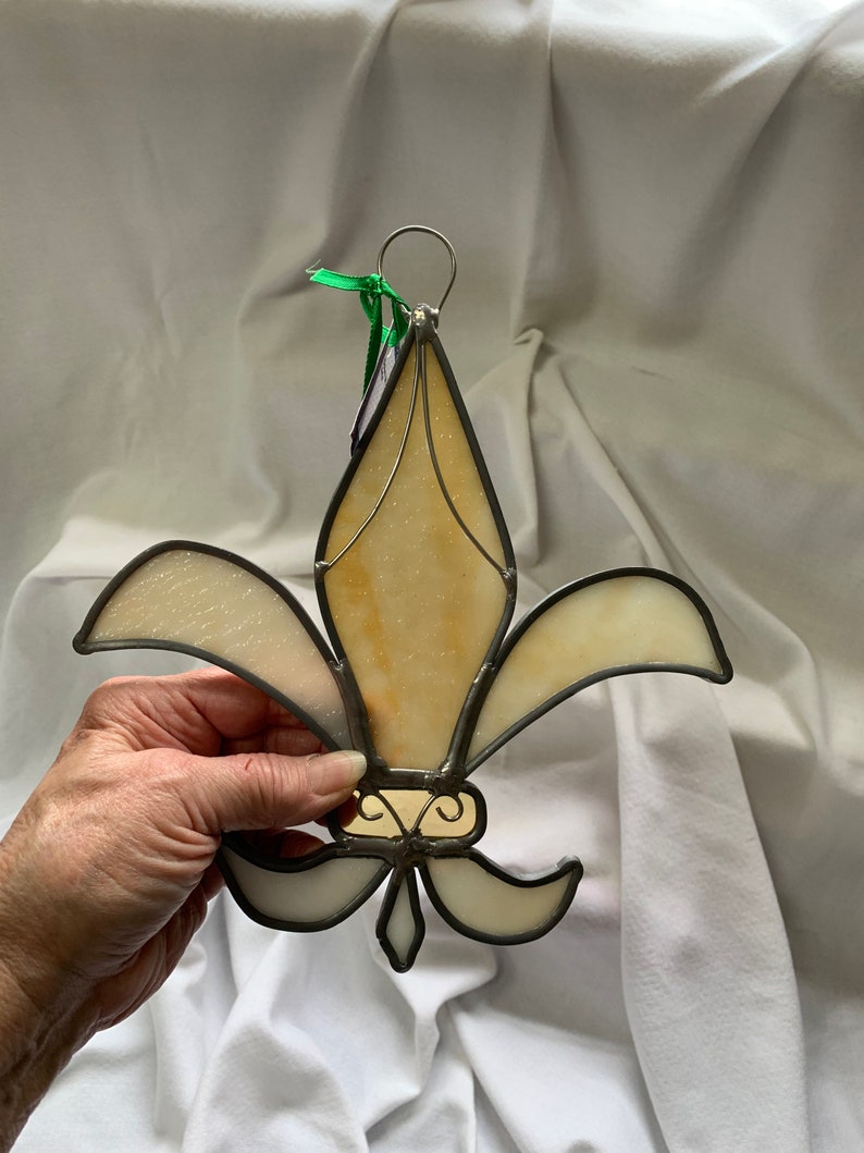 8 Inch Stained Glass Fleur De Lis Suncatcher Stained Glass Etsy