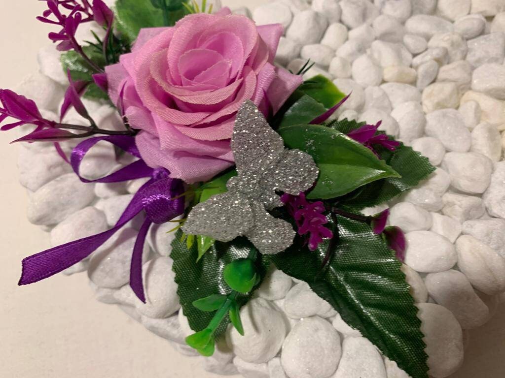 Heart-shaped flower Arrangement with mini stones 20cm/8 | Etsy