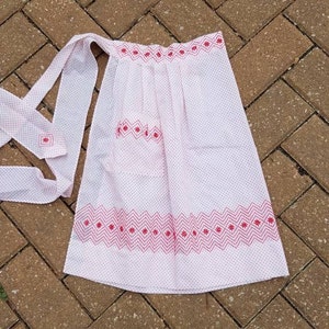 Vintage Apron Red White Polka Dots Floral Flowers Apron with Pocket