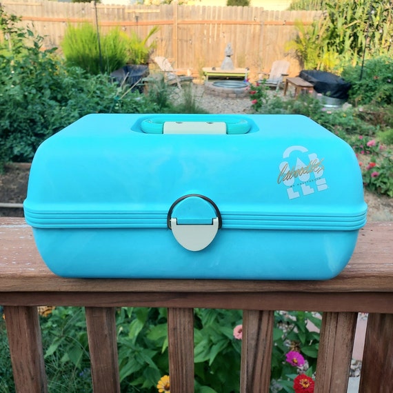 Vintage 80s Caboodles Makeup Case 