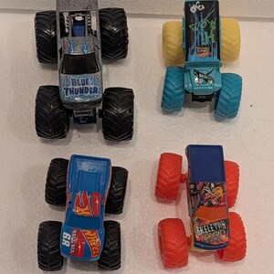 Lot of 19 Hot Wheels Monster Jam Trucks – Pre-Owned, Played With, AS IS image 4
