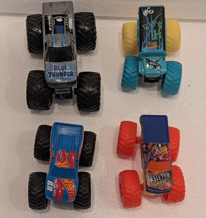 Lot of 19 Hot Wheels Monster Jam Trucks – Pre-Owned, Played With, AS IS image 4