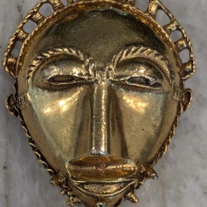 Vtg MMA Baule Tribal Kings Mask Pin Vintage Metropolitan Museum Of Art Gold Tone