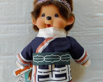 Muñeco de peluche Monchhichi Samurai de 20 cm (8 pulgadas), exclusivo de Japón, juguete de peluche de guerrero con kimono, nuevo con etiquetas.