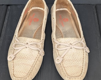 Marc Joseph New York Genuine Leather Driving Moccasin Gold Metallic W7