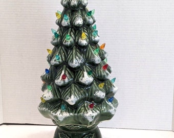 1970's Vintage 17” Electric Flame Lighted Ceramic Flocked Christmas Tree