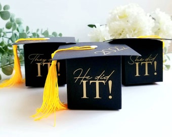 Personalized Graduation Card Box with Tassel , Graduation Party Gift Boxes , Graduation Favor Boxes , Set of Money Boxes