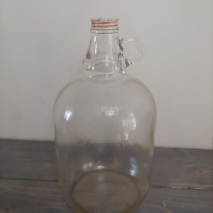 1 Gallon Clear Glass Jug with Finger Handle - Liquid Bottles LLC