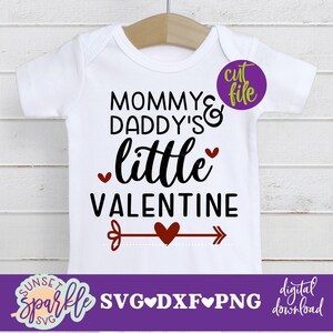 Mama und Papas kleiner Valentine svg, Baby svg, dxf, png, Baby Girl svg, Valentinstag svg, Valentinstag svg, Baby Outfit svg