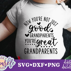Anuncio de bebé de bisabuelos en formato SVG, anuncio de embarazo en formato SVG, DXF y PNG. Ahora no son solo buenos abuelos.