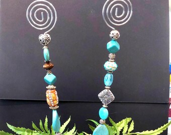 Turquoise Beaded Garden Stake, Boho Plant Decor, Magnesite Lampwork Pewter Accents