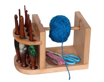 Beech Wood Crochet Hook and Yarn Holder: 7-Hole Organizer
