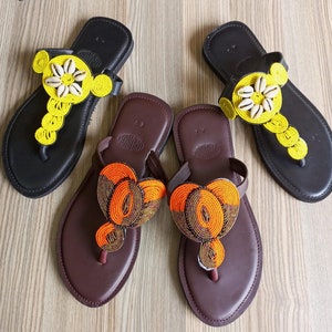 Handgefertigte Afrikanische Perlensandalen/Authentische Massai-Stil Leder Flip-Flops Frauen/Boho Strand Sandalen/Bequeme Sommer Sandale Afrikanische Geschenke