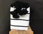 Moroccan pom pom blanket 100 cotton