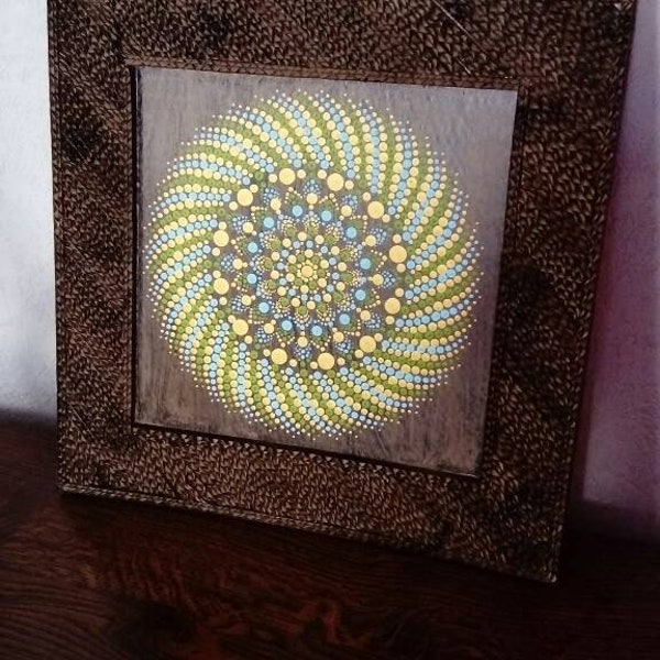 Mandala sur cadre carton