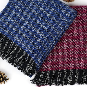 Wool women&#39;s scarf - Handmade scarf - Purple black scarf - Blue black scarf - Wool fabric scarf - Scarf gift for her Made in Italy